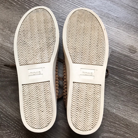 Toms - Picture 9 of 16